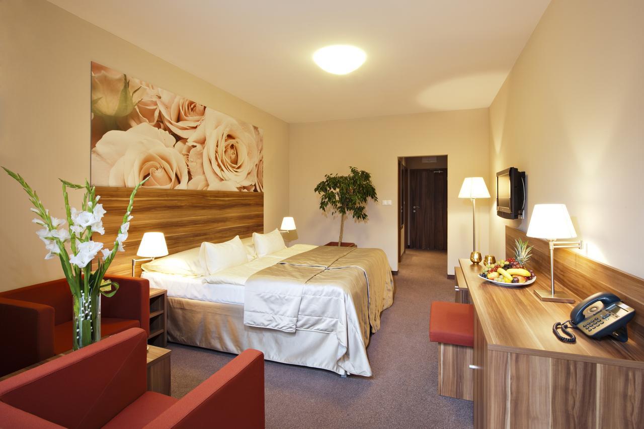 Turčianske Teplice Hotel Velka Fatra מראה חיצוני תמונה
