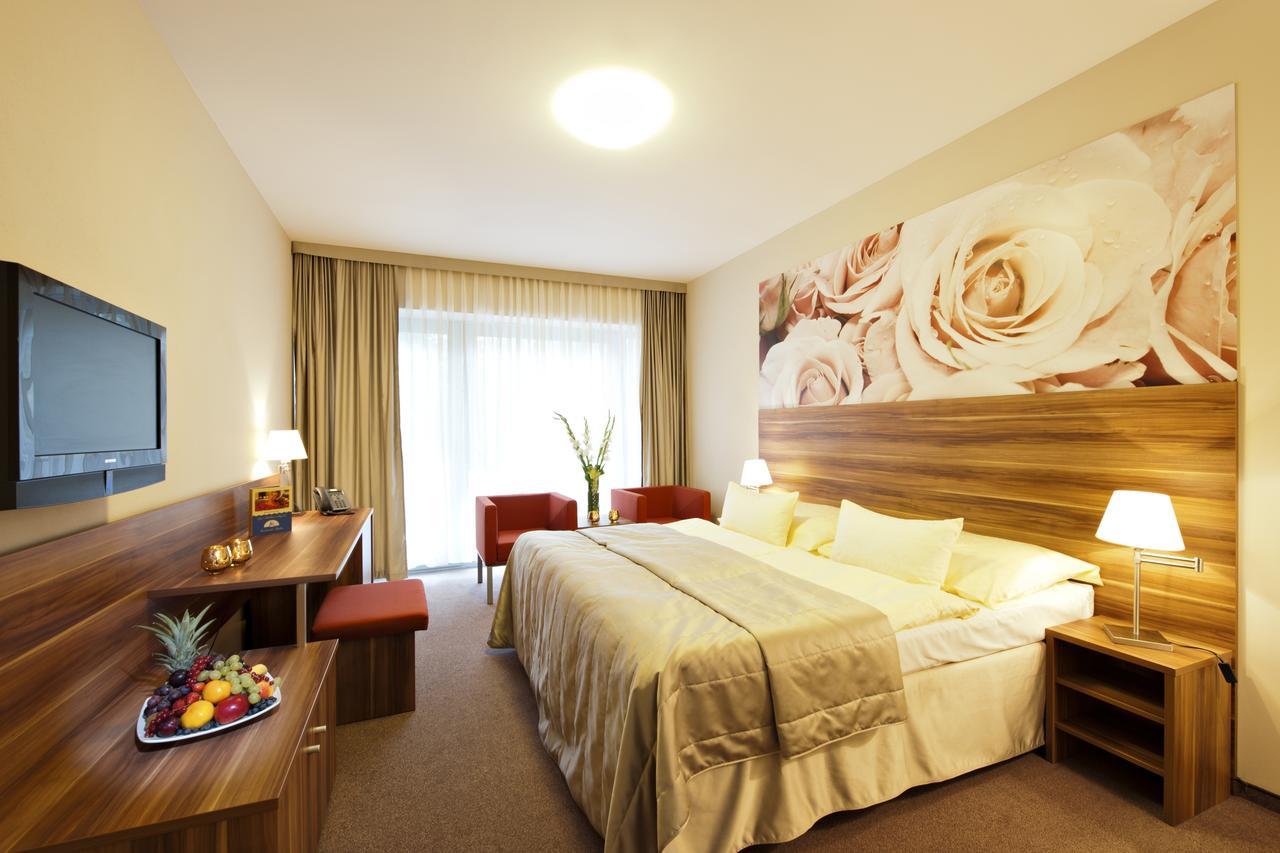 Turčianske Teplice Hotel Velka Fatra מראה חיצוני תמונה